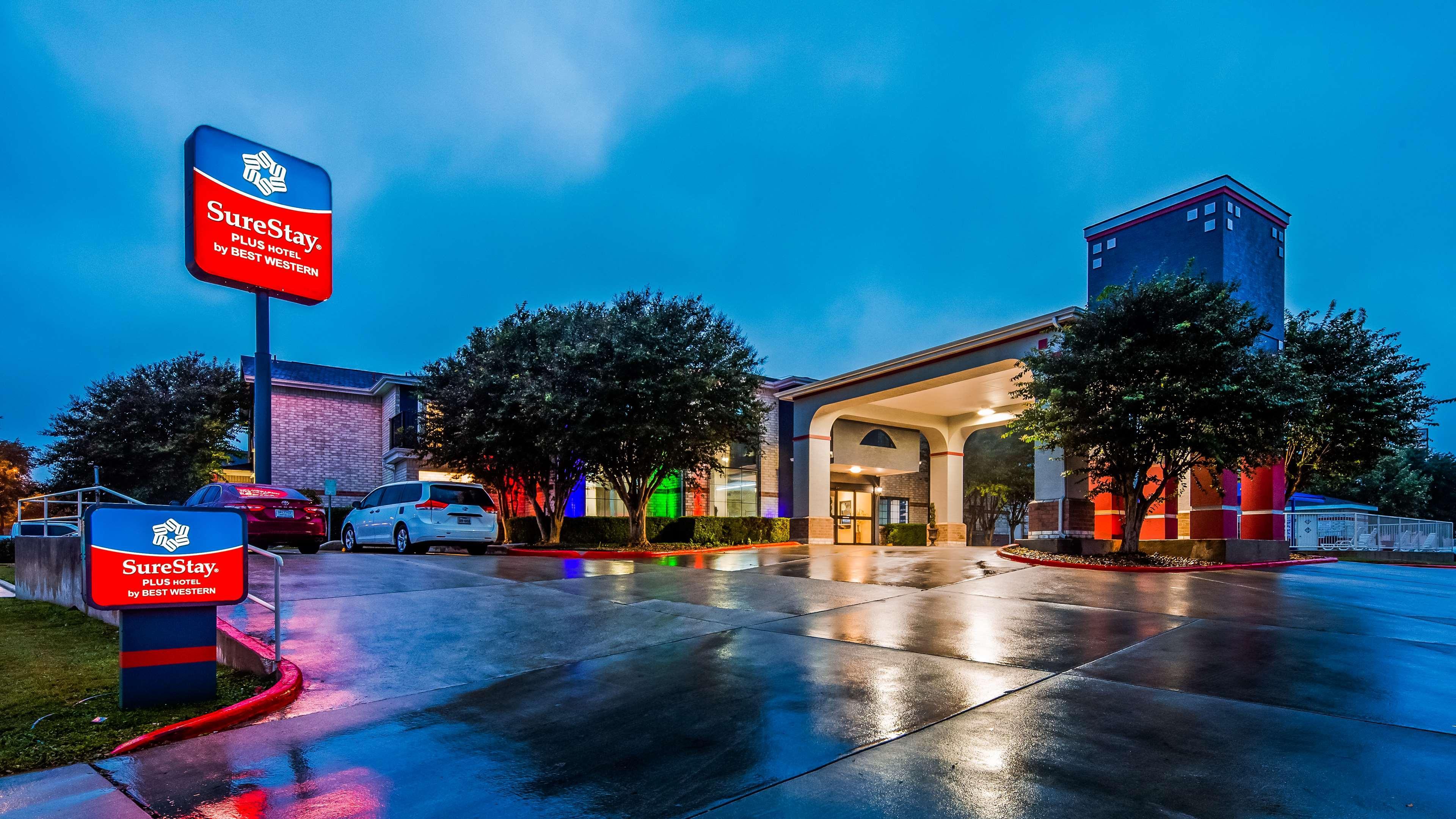 Best Western Plus Leamington Hotel & Conference Centre Exterior photo