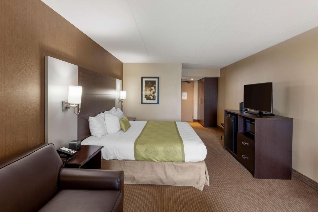 Best Western Plus Leamington Hotel & Conference Centre Exterior photo